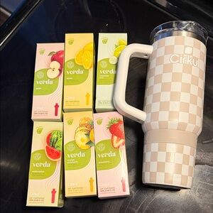 Cirkul Beige Checkered Insulated Tumbler